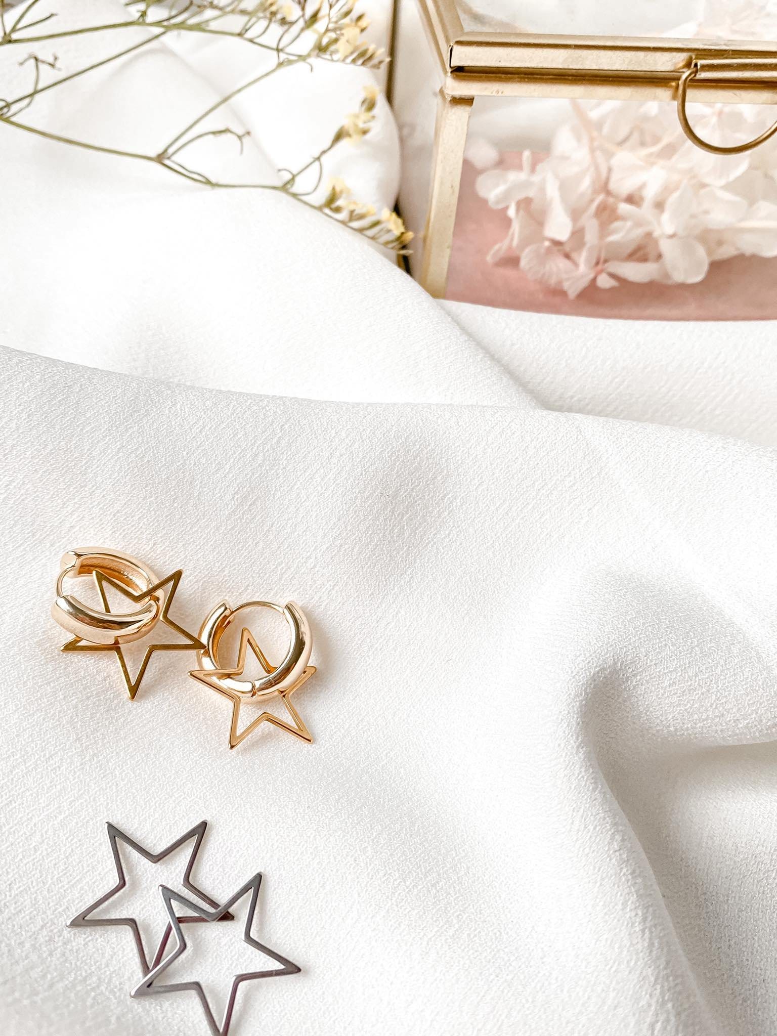 Hoop auskarai "Žvaigždutės auksinės"